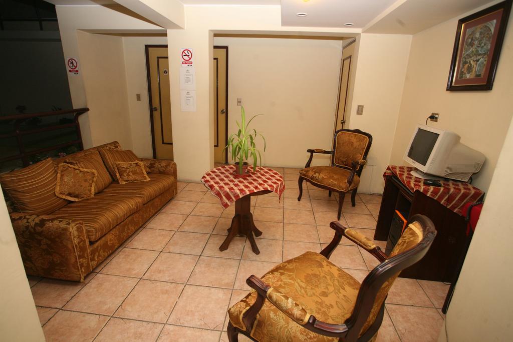 Hotel Puerta De Alcala Valparaíso Extérieur photo